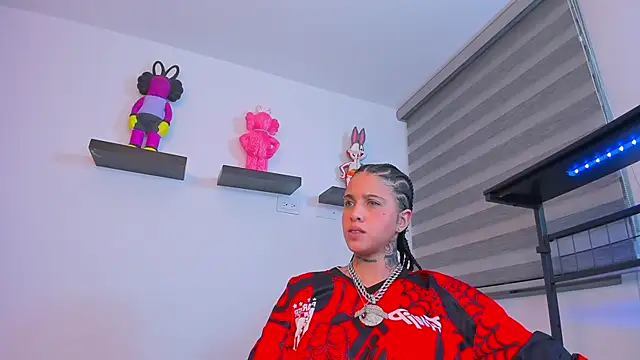 Gangster Girl online show from 11-06-25, 03:32