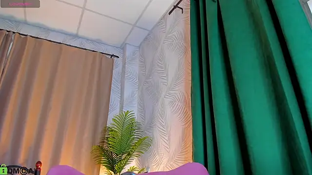 Snapshot of Lasly_Fox chatting on 05-19-26, 12:26 Lasly Fox online show from 05-19-26, 12:26