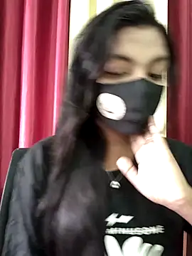 Snapshot of Myra-sen chatting on 11-05-25, 04:48 Myra-sen online show from 11-05-25, 04:48