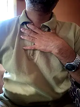 Snapshot of daddy_indian chatting on 01-17-26, 04:16 daddy indian online show from 01-17-26, 04:16