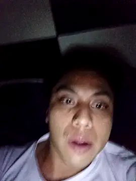 Snapshot of AngLMex chatting on 11-12-25, 12:04 AngLMex online show from 11-12-25, 12:04