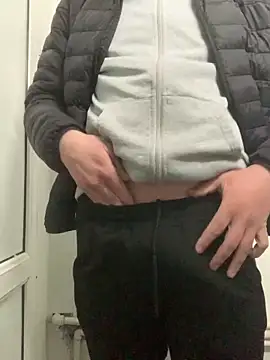 Snapshot of nik99xxx chatting on 02-27-25, 10:44 nik99xxx online show from 02-27-25, 10:44