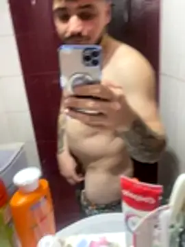 Snapshot of nik99xxx chatting on 11-22-25, 09:02 nik99xxx online show from 11-22-25, 09:02