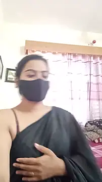 Snapshot of Amisha-2 chatting on 06-08-26, 03:51 Amisha-2 online show from 06-08-26, 03:51
