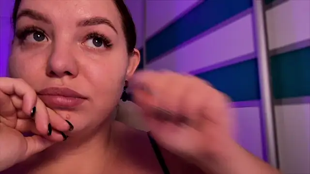 courteous raspberrry online show from 10-09-25, 12:38