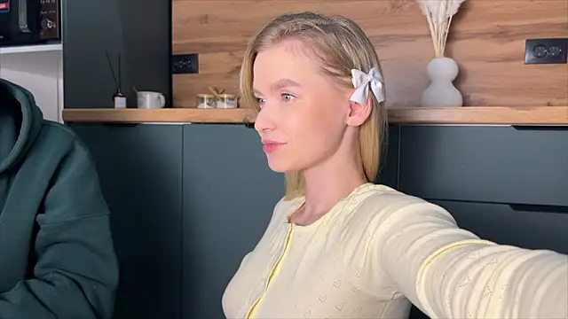 Adelovenick online show from 02-06-26, 07:43