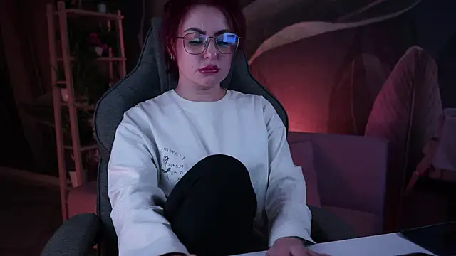 Lana  May online show from 10-25-25, 11:09