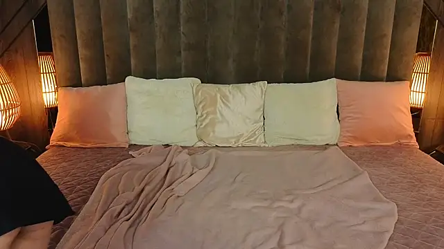 Daisy Delight online show from 09-12-25, 07:57