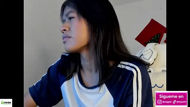 meganthompsonn22 online show from 12-01-25, 06:42