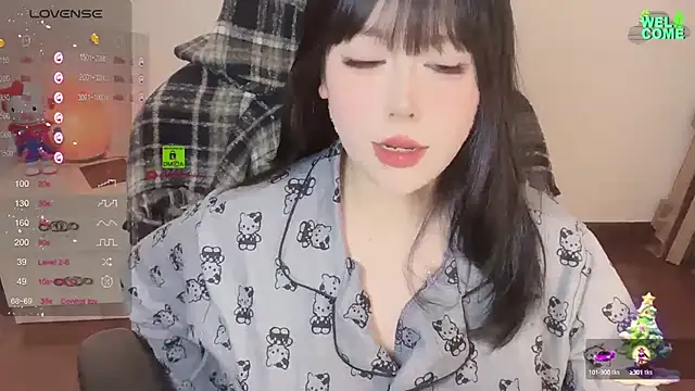 Naixue-520 online show from 02-26-25, 02:16