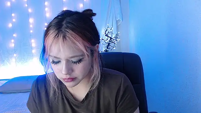 mixie cute online show from 12-03-24, 10:56