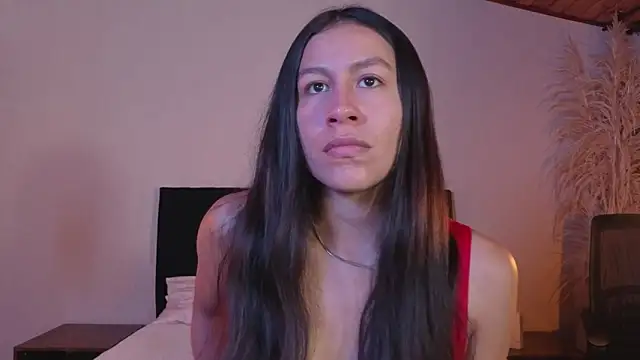Snapshot of EmiGomez_ chatting on 04-19-26, 11:51 EmiGomez online show from 04-19-26, 11:51