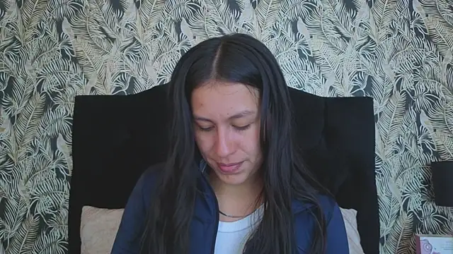 EmiGomez  online show from 12-19-25, 01:24