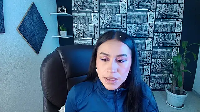 EmiGomez  online show from 10-26-25, 01:33