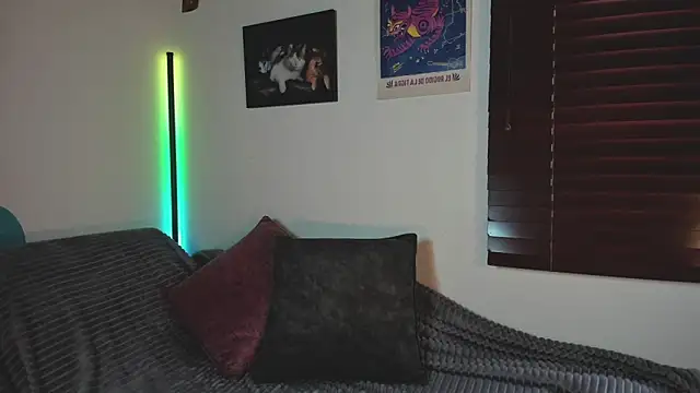 EmiGomez  online show from 02-13-26, 01:33