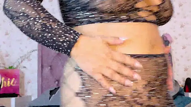 AvrillThomas online show from 11-15-25, 04:22