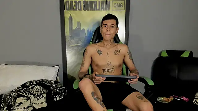 Snapshot of jamesinked_ chatting on 03-16-25, 02:10 jamesinked  online show from 03-16-25, 02:10