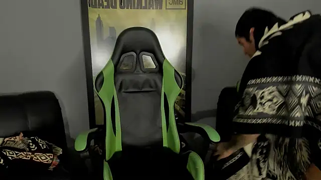 Snapshot of jamesinked_ chatting on 03-07-25, 03:40 jamesinked  online show from 03-07-25, 03:40