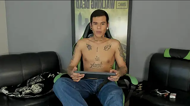 Snapshot of jamesinked_ chatting on 02-22-25, 07:25 jamesinked  online show from 02-22-25, 07:25