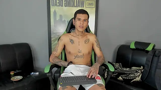 Snapshot of jamesinked_ chatting on 02-06-25, 05:09 jamesinked  online show from 02-06-25, 05:09
