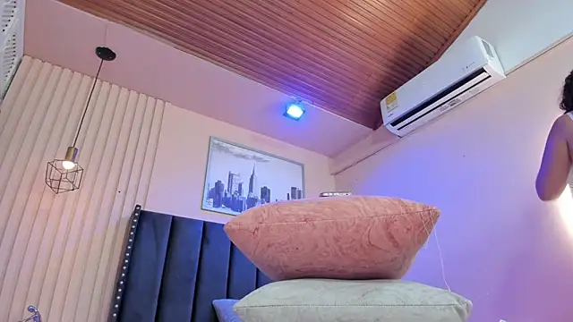 viiolett lee online show from 02-19-26, 07:44