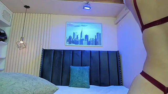 viiolett lee online show from 03-10-26, 08:24