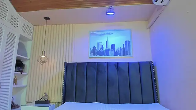 viiolett lee online show from 03-29-26, 08:32