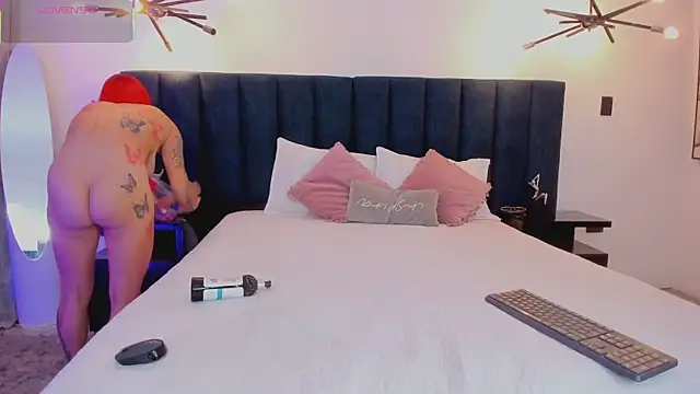 Snapshot of susyy7 chatting on 01-16-26, 03:43 susyy7 online show from 01-16-26, 03:43