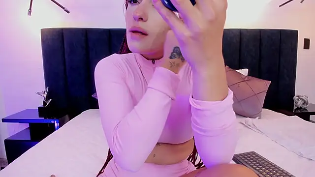 Snapshot of susyy7 chatting on 02-13-26, 04:12 susyy7 online show from 02-13-26, 04:12