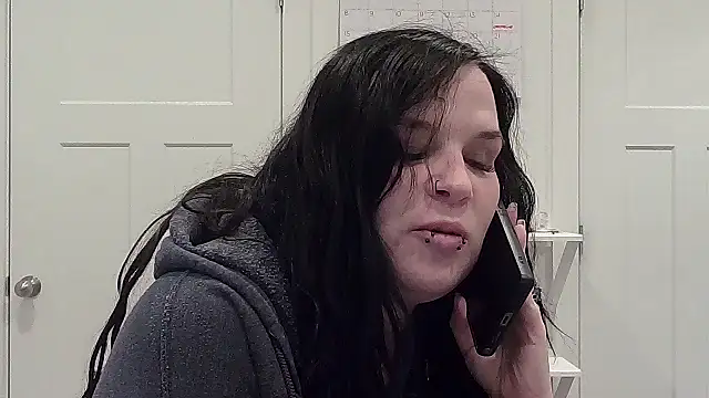 CherryWilde online show from 02-18-26, 04:47