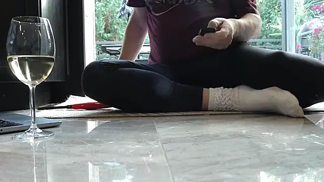 Toy-Daddy online show from 10-18-25, 09:06