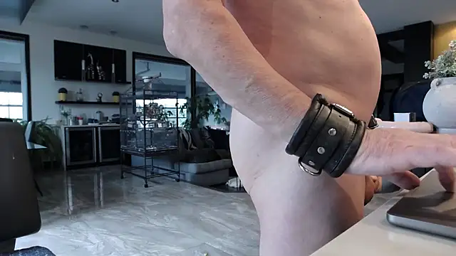 Toy-Daddy online show from 12-01-25, 02:18