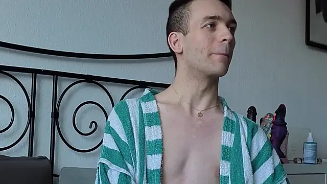 Snapshot of nickdtr chatting on 02-15-26, 02:38 nickdtr online show from 02-15-26, 02:38