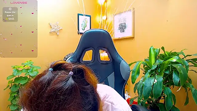 aslyhernandez 7 online show from 03-17-25, 12:04