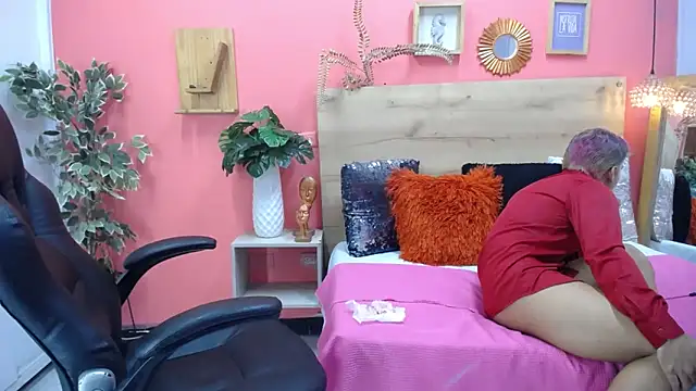 aslyhernandez 7 online show from 03-24-26, 12:05