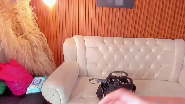 Snapshot of RosarioCruzz chatting on 07-16-26, 12:35 RosarioCruzz online show from 07-16-26, 12:35