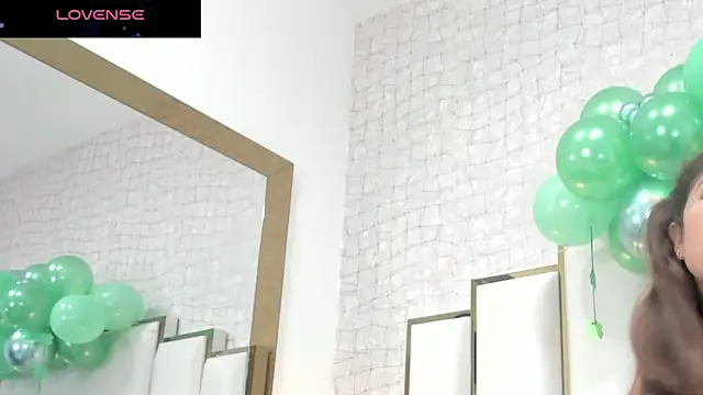 Snapshot of Victoriaa_millers chatting on 03-20-25, 04:07 Victoriaa millers online show from 03-20-25, 04:07