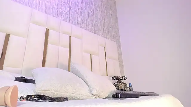 Victoriaa millers online show from 03-09-26, 07:17