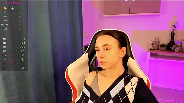 Snapshot of LilithStrangfor chatting on 12-17-24, 11:28 LilithStrangfor online show from 12-17-24, 11:28