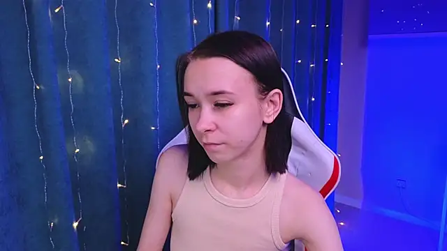 Snapshot of LilithStrangfor chatting on 12-30-24, 08:36 LilithStrangfor online show from 12-30-24, 08:36