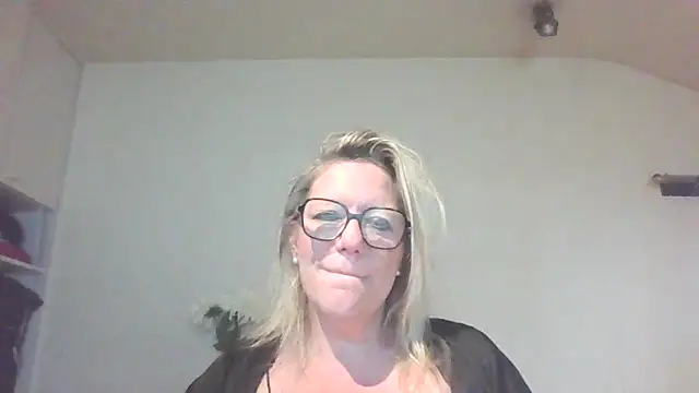 Silkesquirt online show from 09-09-25, 06:34