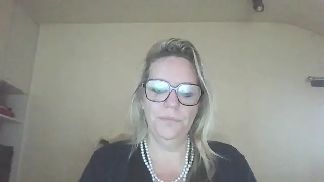 Silkesquirt online show from 09-23-25, 06:53