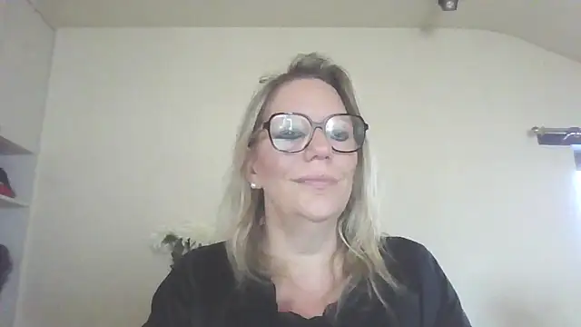 Silkesquirt online show from 09-11-25, 07:19