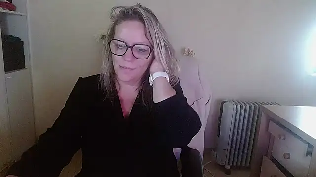 Silkesquirt online show from 10-10-25, 08:15