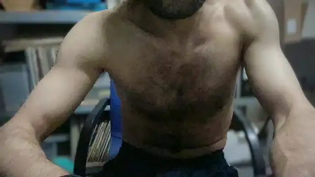 P4RtYBOII92 online show from 10-23-25, 05:00