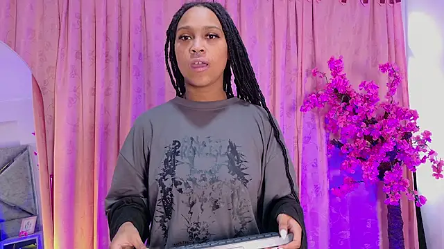 Snapshot of Elith_noa chatting on 02-10-26, 07:57 Elith noa online show from 02-10-26, 07:57