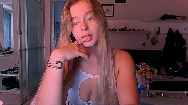 Eva Jaya online show from 09-29-25, 05:25