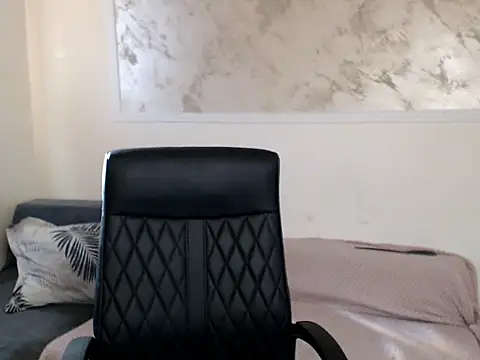 Snapshot of kattiehoney chatting on 05-05-26, 05:10 kattiehoney online show from 05-05-26, 05:10