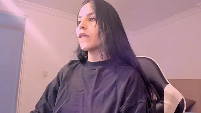  miaquevedo  online show from 07-21-26, 03:57