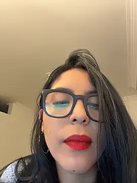 Snapshot of _miaquevedo_ chatting on 05-04-26, 12:41 miaquevedo online show from 05-04-26, 12:41